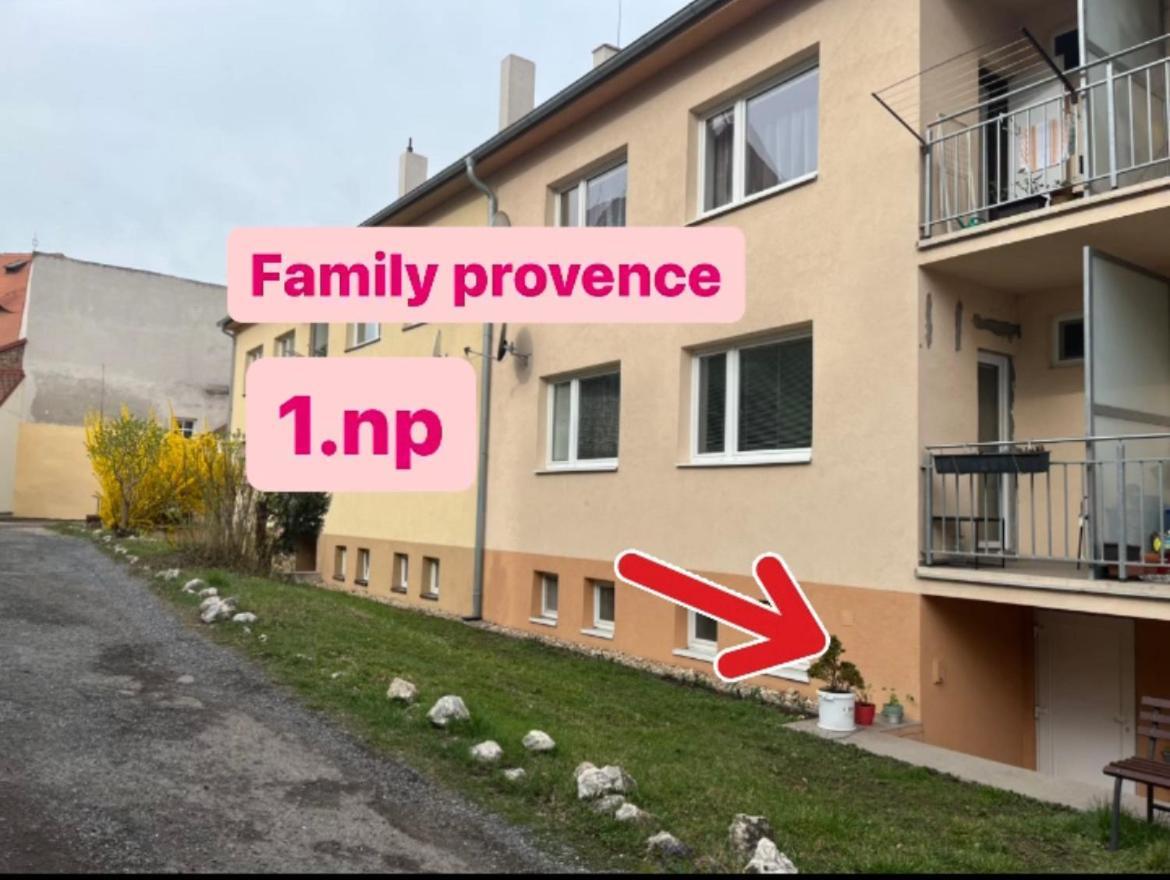 Family Provence Mikulov Apartment Exterior foto